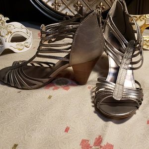 Solanz silver zipper back open toe shoe